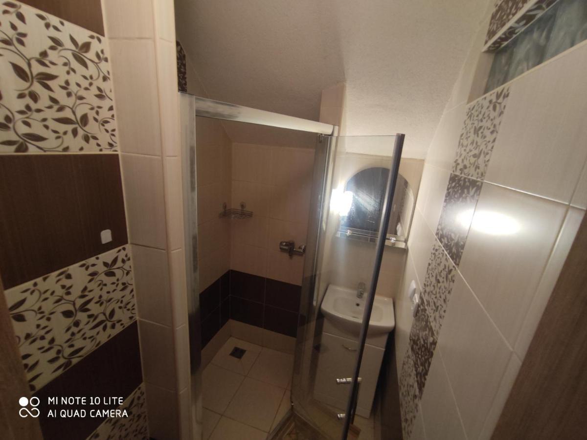 Apartman Lucky 5 Izbovy Rodinny Dom Dış mekan fotoğraf